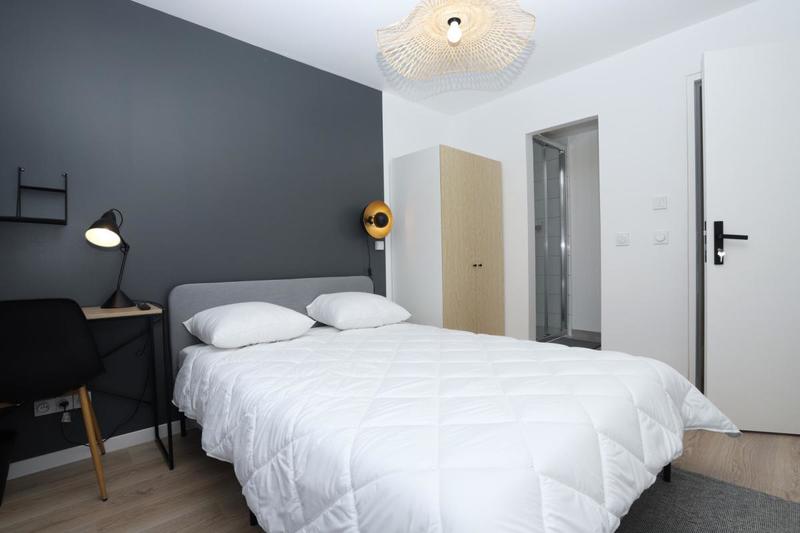 Appartement - 81 m² - 6 pièces