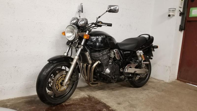 Suzuki Inazuma 750 gsx suzuki noir 0750 528