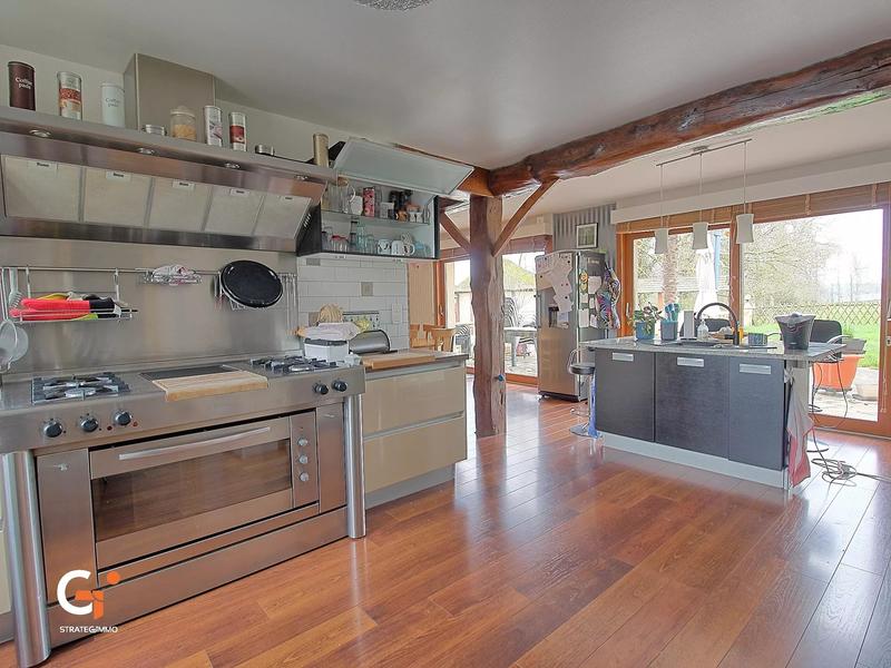 Maison - 240 m² - 9 pièces