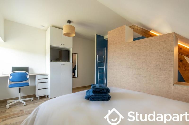 Chambre - 10 m² - 1 pièce