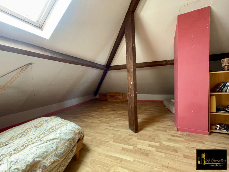 Maison - 236 m² - 9 pièces