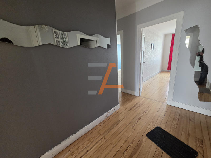 Appartement - 65 m² - 2 pièces