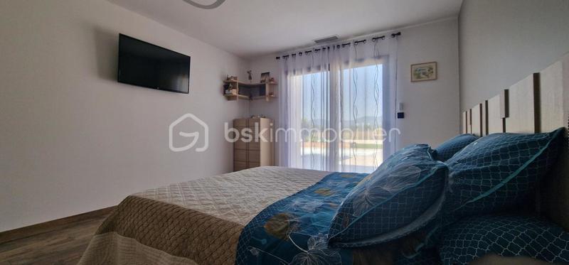 Villa - 213 m² - 5 pièces