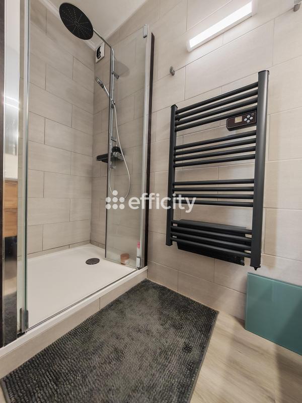 Appartement - 100 m² - 5 pièces