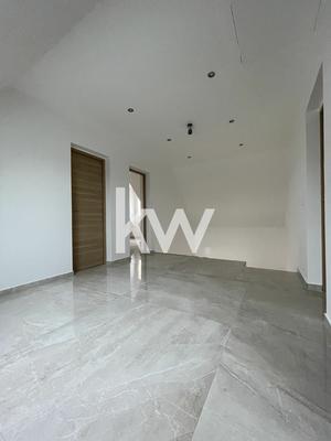 Maison traditionnelle - 165 m² - 6 pièces