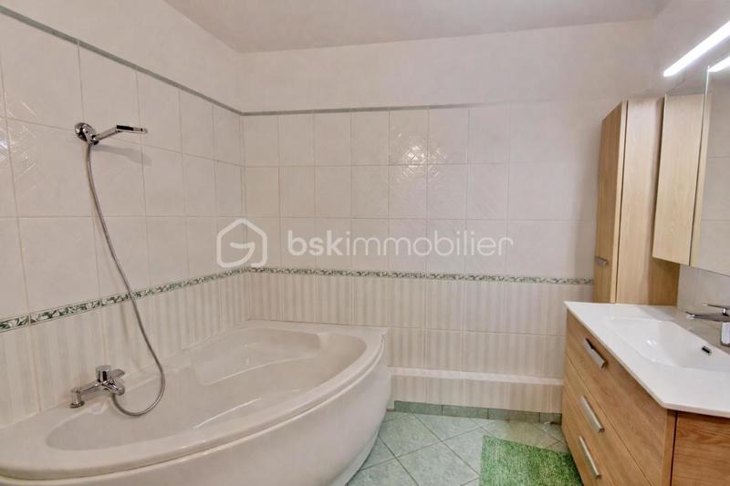 Appartement - 103 m² - 5 pièces