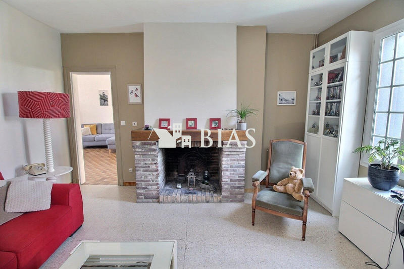 Maison ancienne - 258 m² - 15 pièces