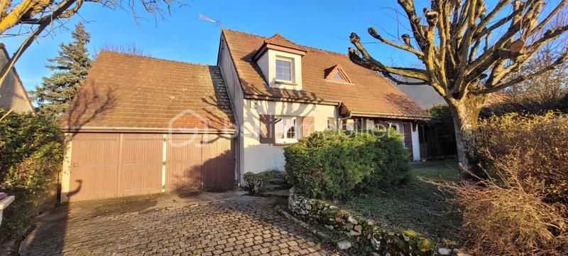 Maison - 107 m² - 7 pièces