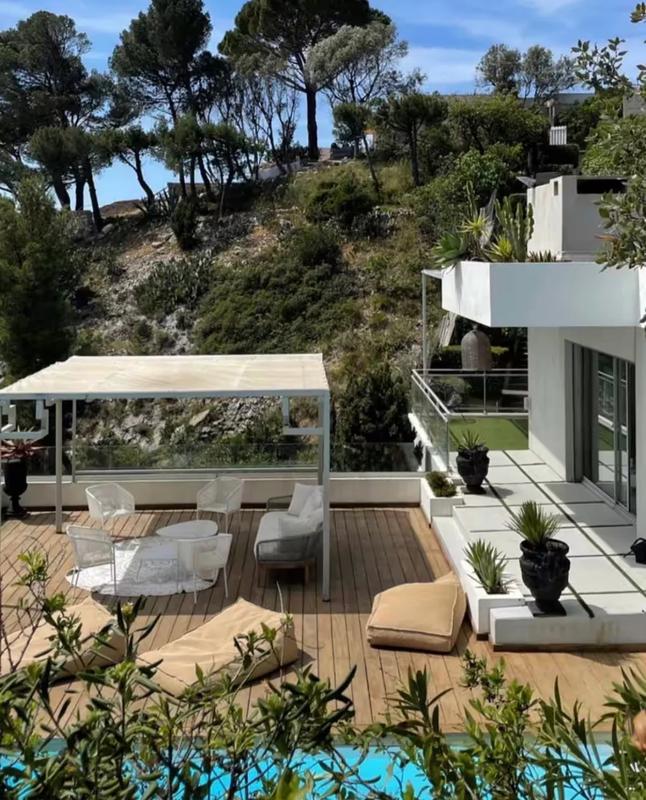 Maison - 200 m² - 6 pièces