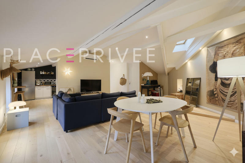 Appartement - 80 m² - 3 pièces