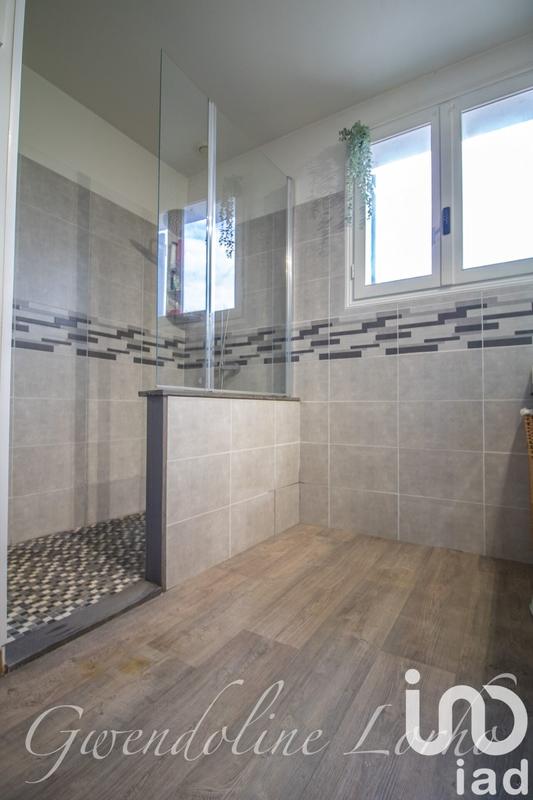 Maison - 225 m² - 7 pièces