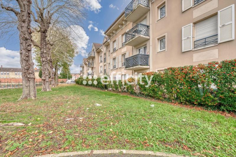 Appartement - 100 m² - 5 pièces