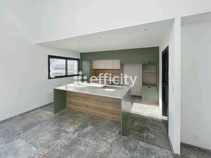 Maison - 150 m² - 4 pièces