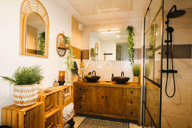 Appartement - 80 m² - 3 pièces