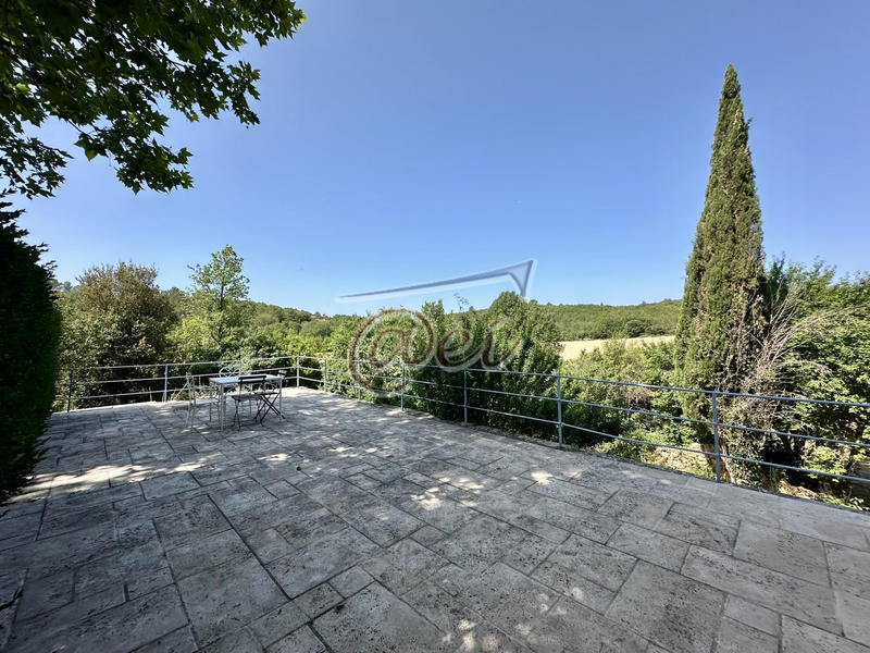 Villa - 175 m² - 6 pièces