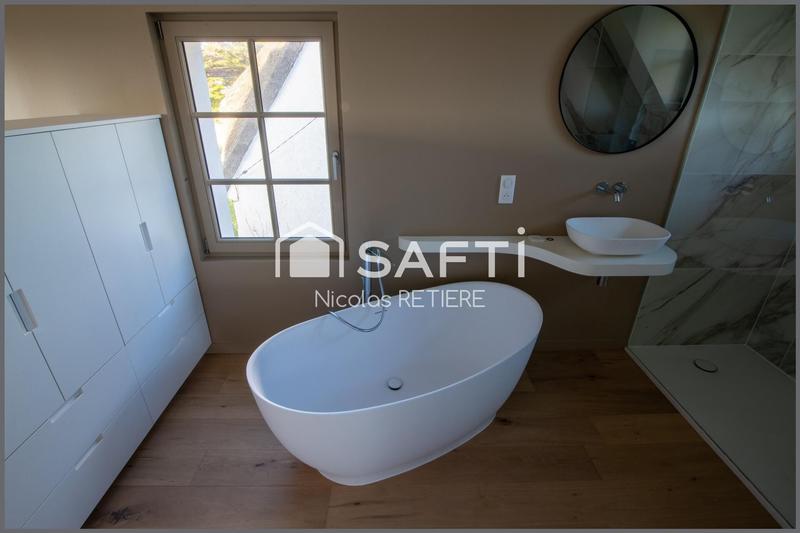 Villa - 230 m² - 9 pièces