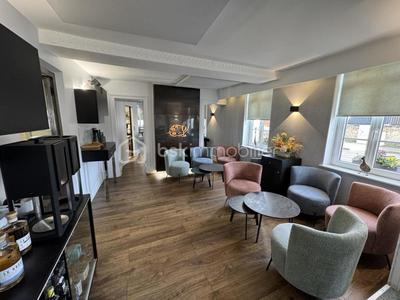 Bureau - 506 m² - 15 pièces