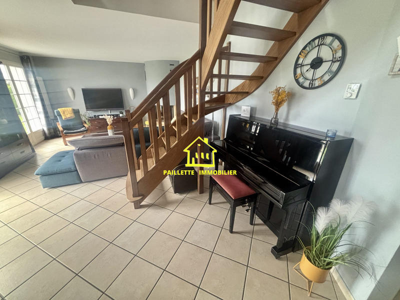 Maison contemporaine - 225 m² - 6 pièces