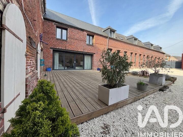 Maison - 230 m² - 7 pièces