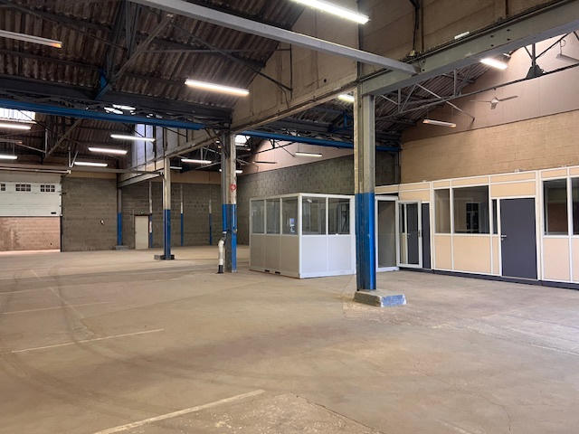 Local d'activités - 600 m²