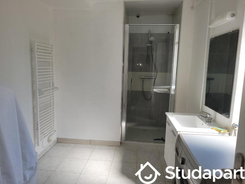 Chambre - 14 m² - 1 pièce