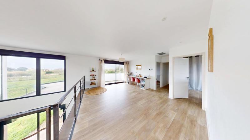 Maison - 182 m² - 6 pièces