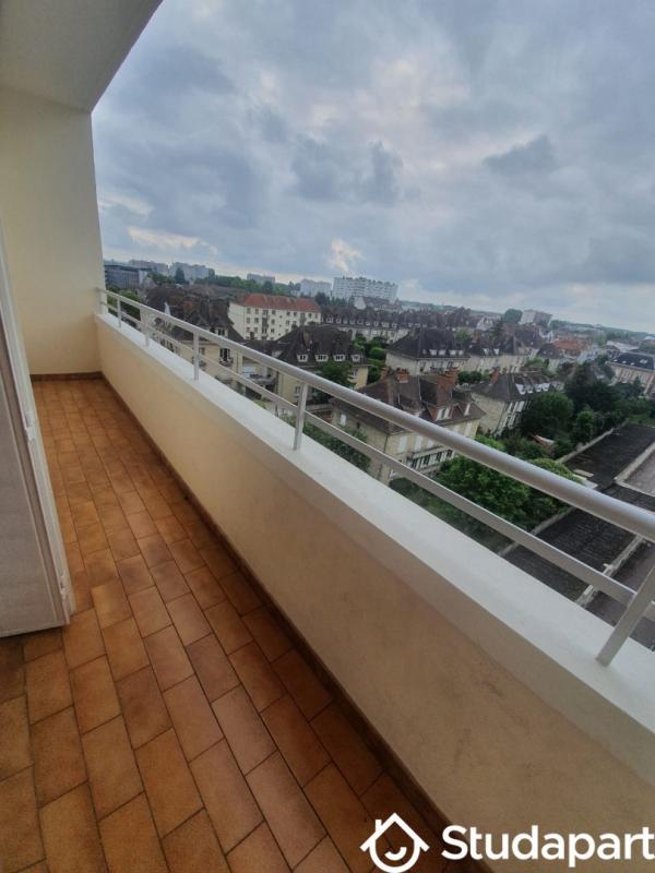 Chambre - 11 m² - 1 pièce