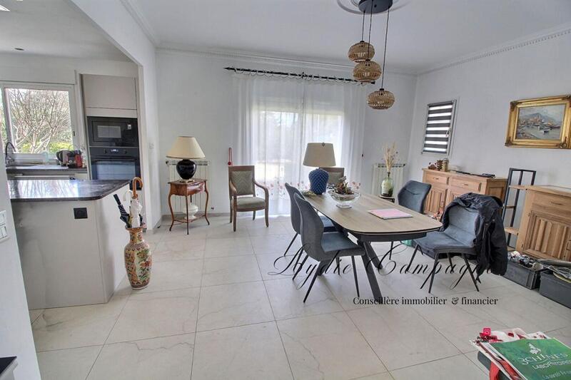 Maison - 177 m² - 7 pièces