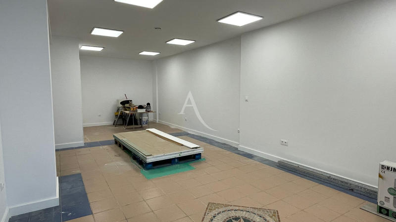 Local commercial - 61 m²