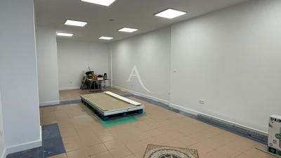 Local commercial - 61 m²