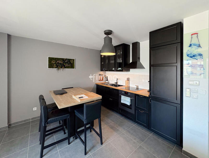 Appartement - 61 m² - 3 pièces