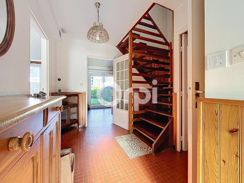 Maison - 98 m² - 4 pièces