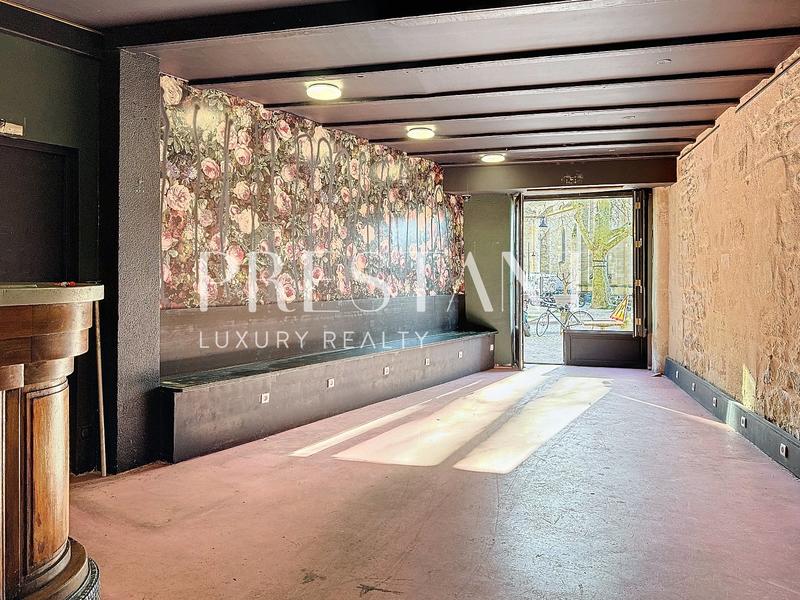 Bureau - 63 m² - 1 pièce