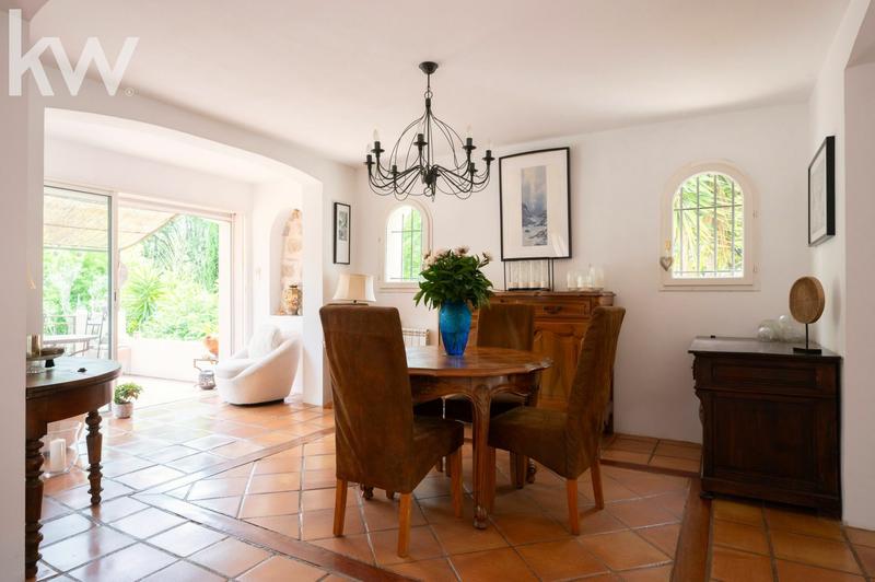 Maison - 185 m² - 7 pièces