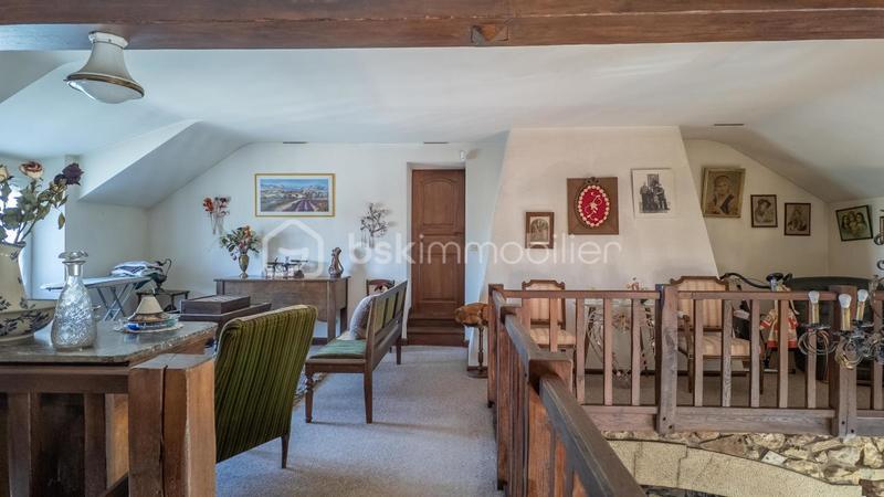 Propriété - 283 m² - 7 pièces