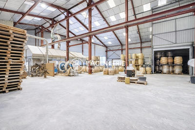 Local d'activités - 1 800 m²