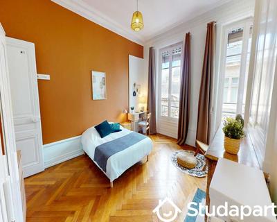 Chambre - 190 m² - 1 pièce