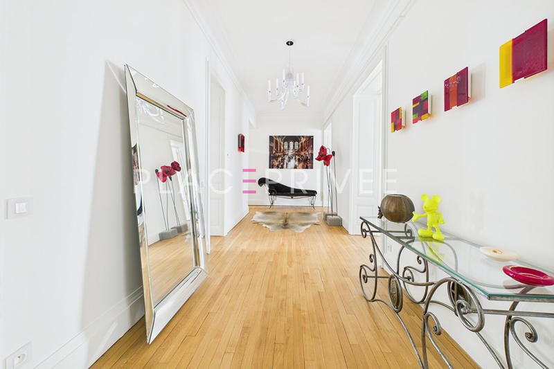 Appartement - 178 m² - 5 pièces