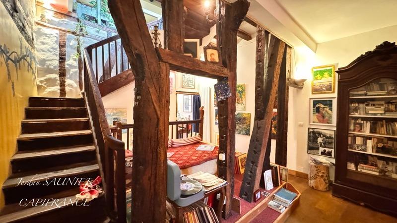 Maison traditionnelle - 110 m² - 4 pièces