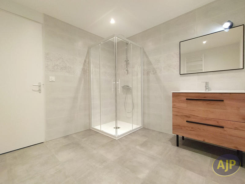 Maison - 122 m² - 5 pièces