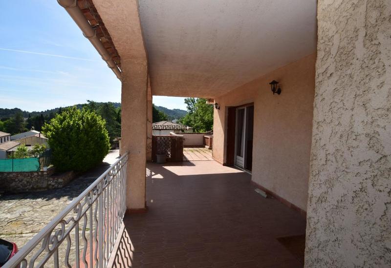 Maison - 168 m² - 9 pièces