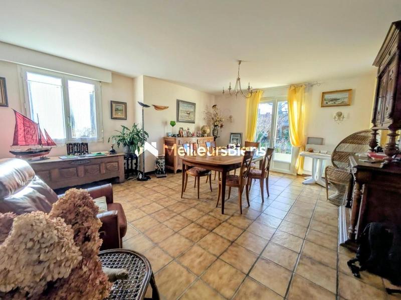 Maison - 140 m² - 6 pièces