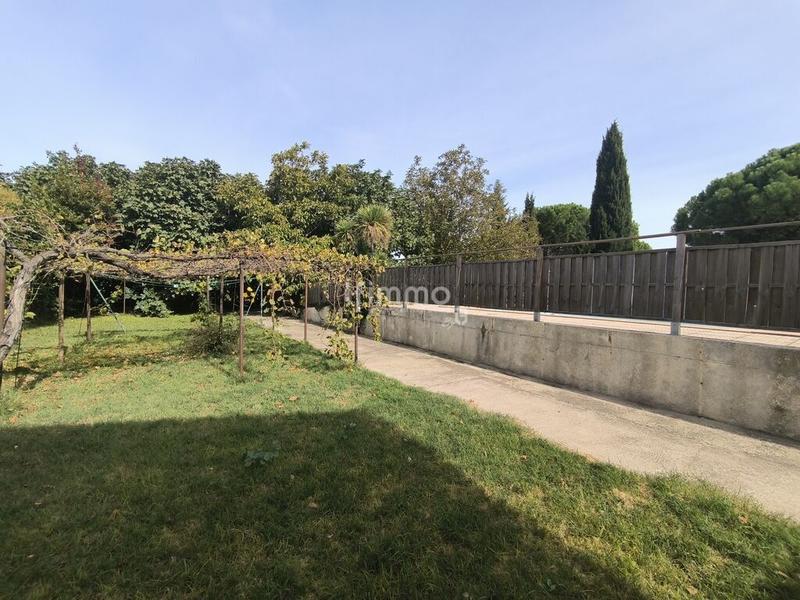 Maison - 260 m² - 9 pièces