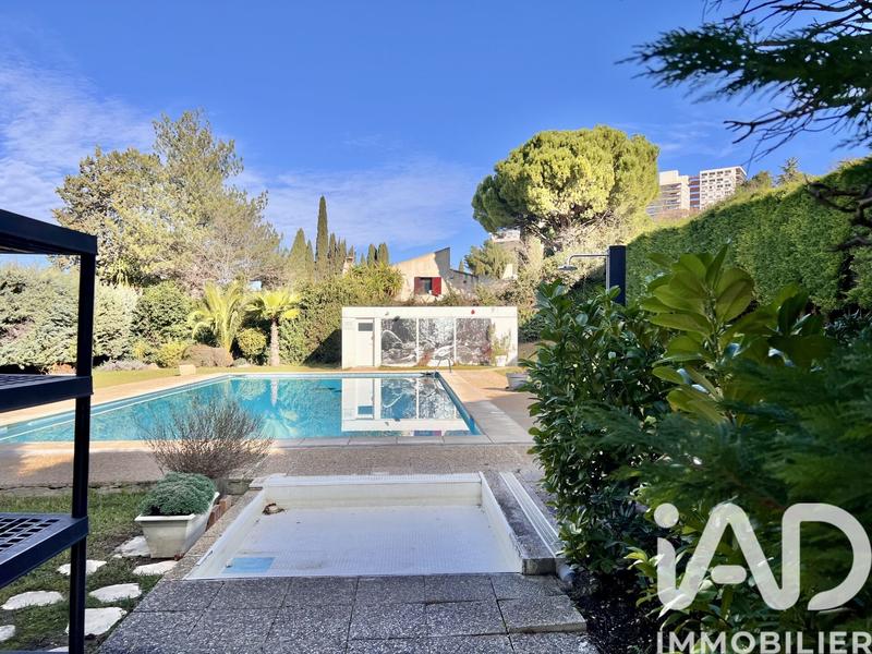 Appartement - 106 m² - 5 pièces