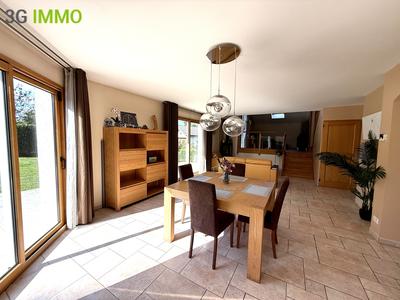 Maison - 156 m² - 5 pièces