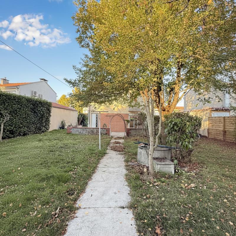 Maison - 93 m² - 5 pièces