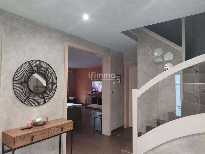 Maison - 183 m² - 7 pièces