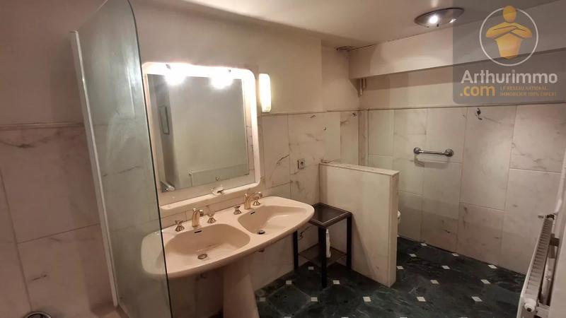 Propriété - 193 m² - 7 pièces