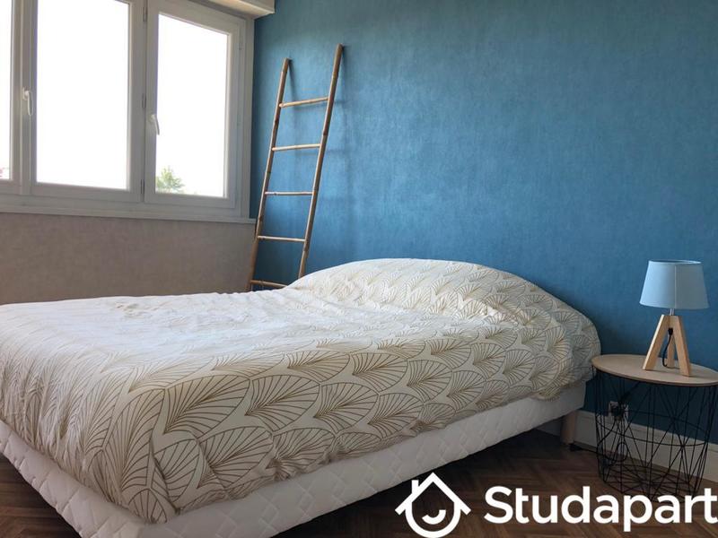 Chambre - 12 m² - 1 pièce