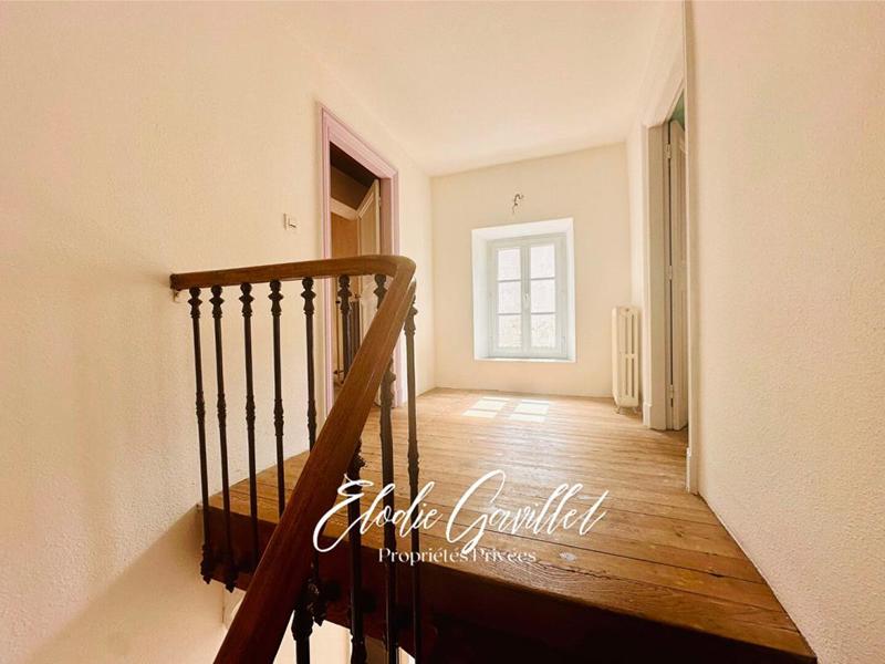 Maison - 304 m² - 11 pièces